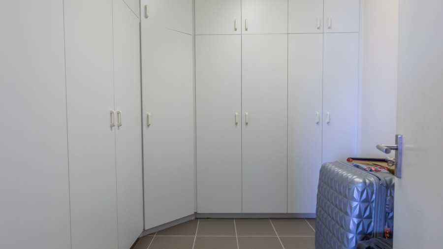 5 Bedroom Property for Sale in Plattekloof 2 Western Cape